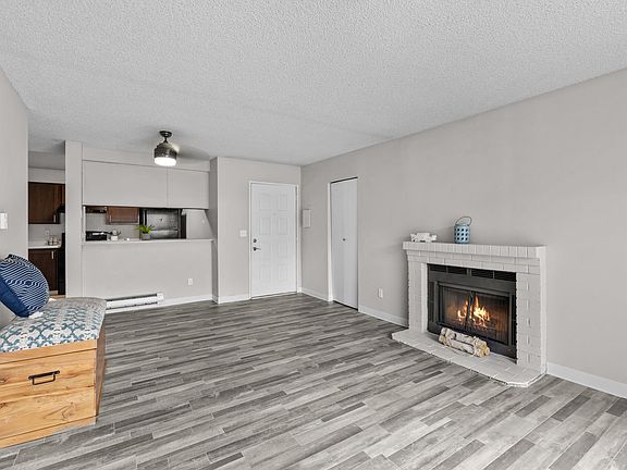 3rd image of 1455 S Puget Dr APT G201