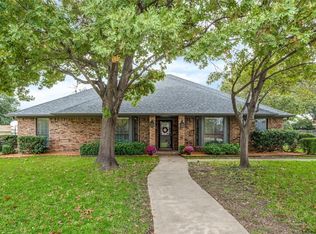 412 Merriman Dr, Highland Village, TX 75077