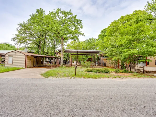 5704 Campfire Ln, Granbury, TX 76049