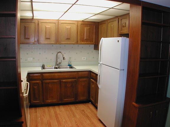 3rd image of 5540 Walnut Ave APT 32B