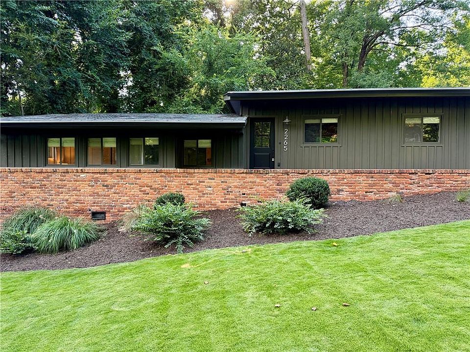 1st image of 2265 Tanglewood Cir NE