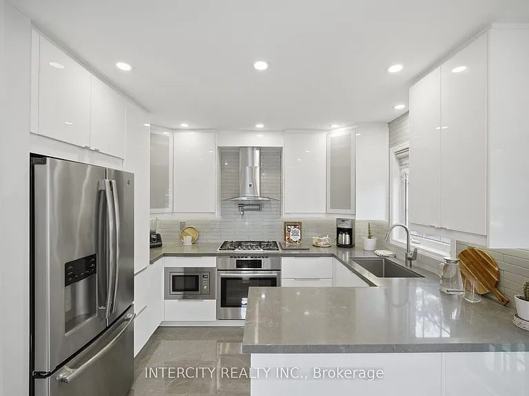64 Coranto Way — Photo 6