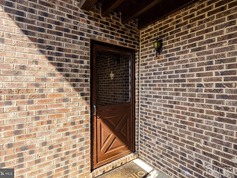 23 W Bluebell Ln #A — Photo 4