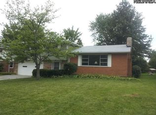 1939 Bremerton Rd, Lyndhurst, OH 44124