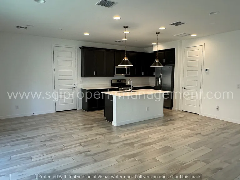 644 S Heron Ln — Photo 2