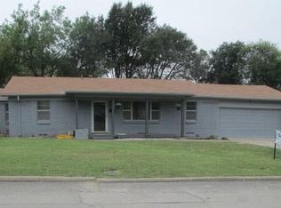 1009 NW 8th St, Grand Prairie, TX 75050