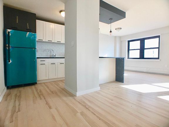 3rd image of 1365 Saint Nicholas Ave APT 12K