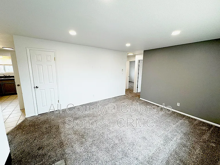 4995 Picturesque Cir #4 — Photo 1