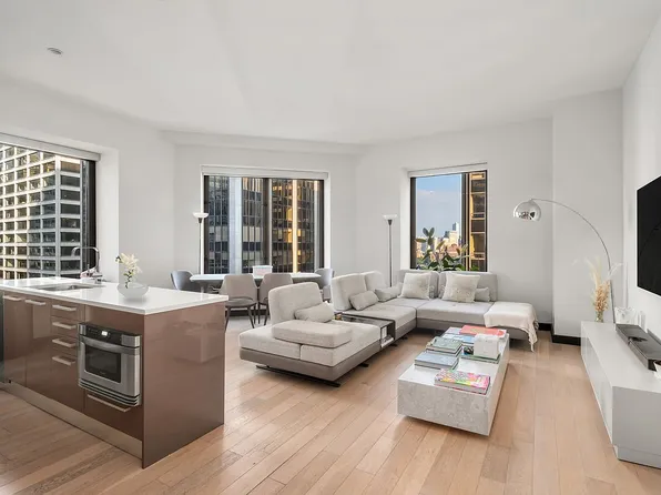 75 Wall St #22O, New York, NY 10005
