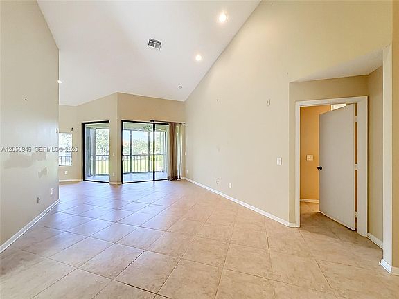 5th image of 5454 Firenze Dr APT H