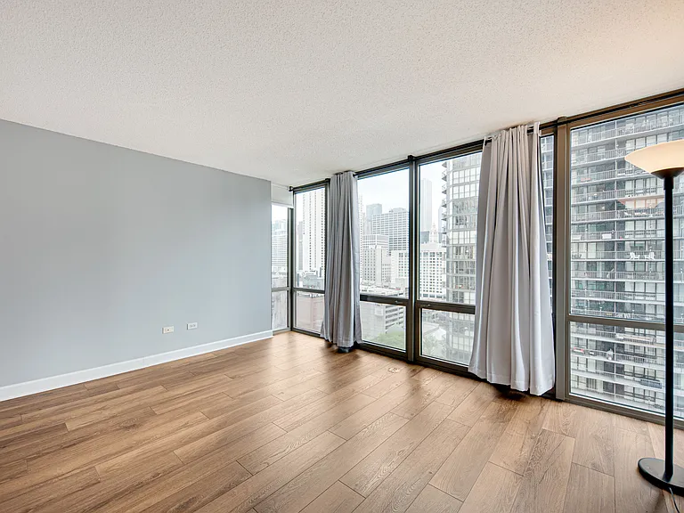 2 E Erie St #1804 — Photo 7