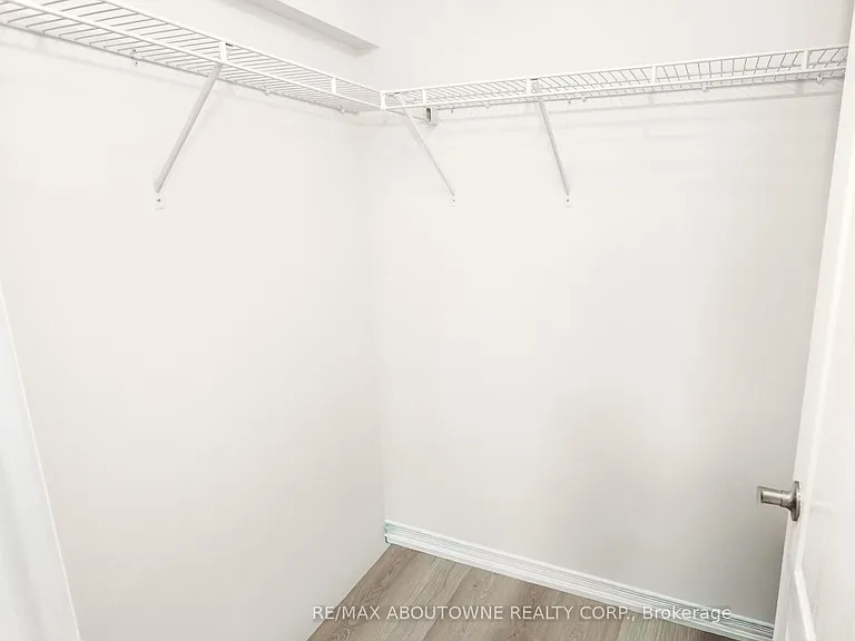 2441 Greenwich Dr #1 — Photo 28