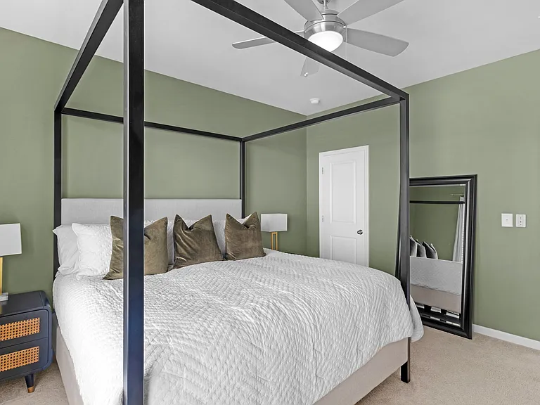 2211 Statesville Ave — Photo 14