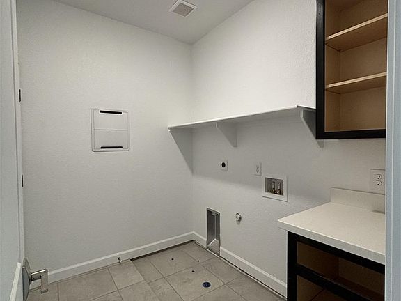 5th image of 8409 E 34th Ln