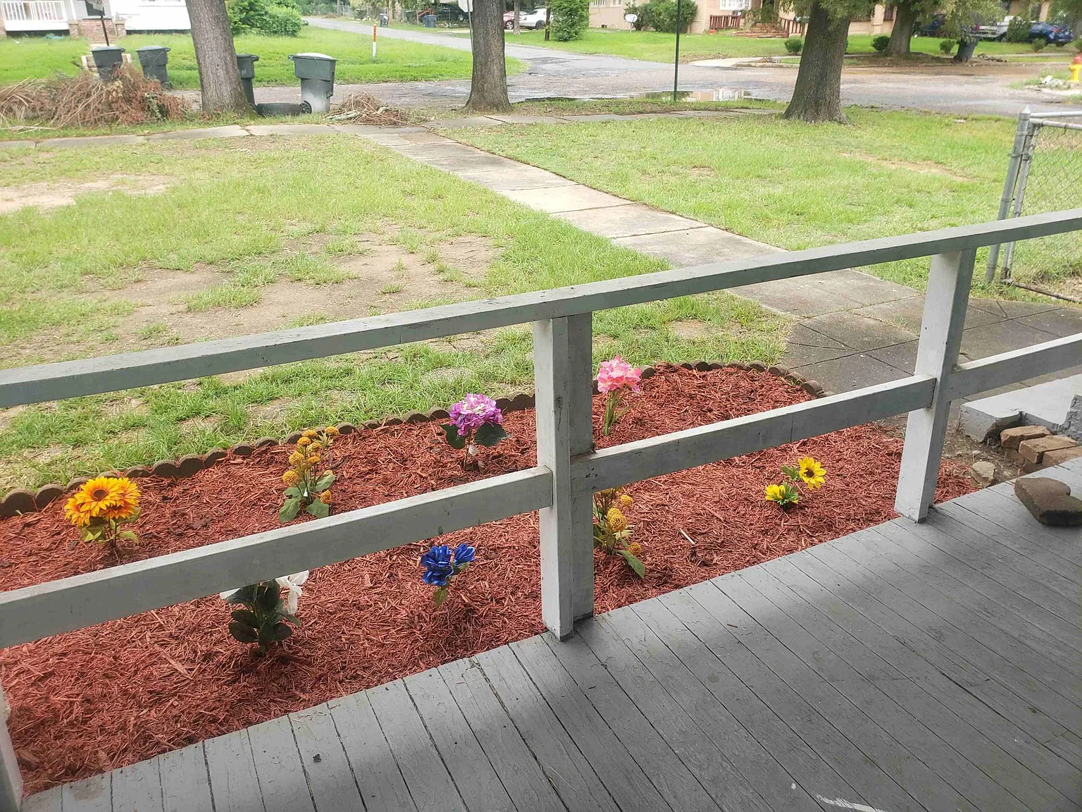 2 bed, 1300 sqft, $1,000 — Photo 1