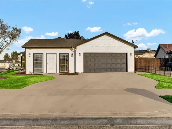 410 Westgate Place, Lemoore, CA 93245