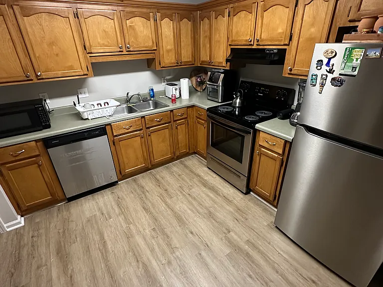 130 Wingate Cir #136 — Photo 16