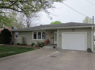 2533 Sunnylawn Dr, Burlington, IA 52601