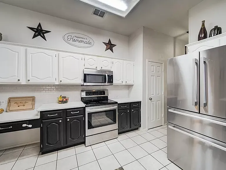 5558 Mesa Verde Ct — Photo 8