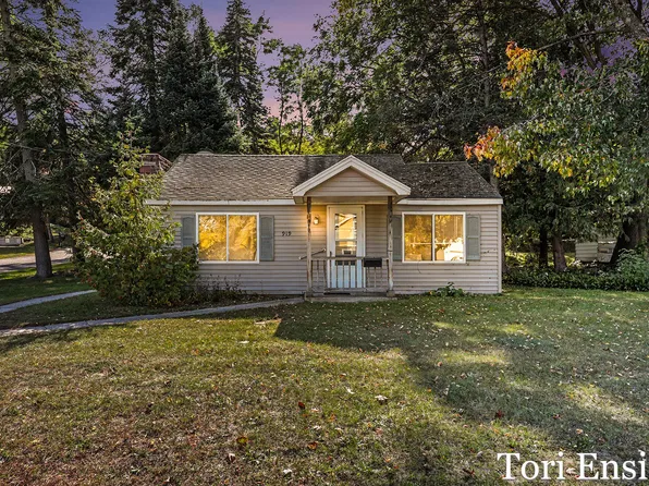 919 W Grove St, Greenville, MI 48838