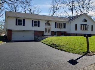 7 Yorke Rd, Mahopac, NY 10541