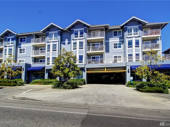 300 High School Rd NE, Bainbridge Island, WA 98110