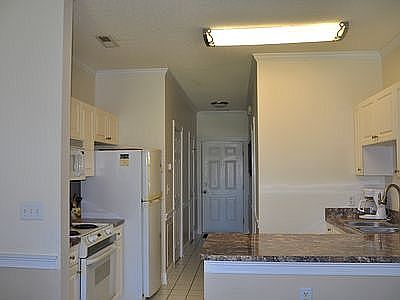 5th image of 703 Riverwalk Dr Unit 102