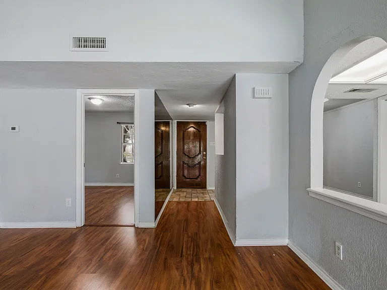 1518 Camelia Dr — Photo 5