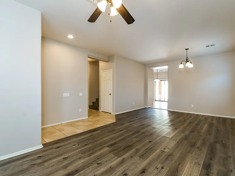 5206 W Glass Ln — Photo 5