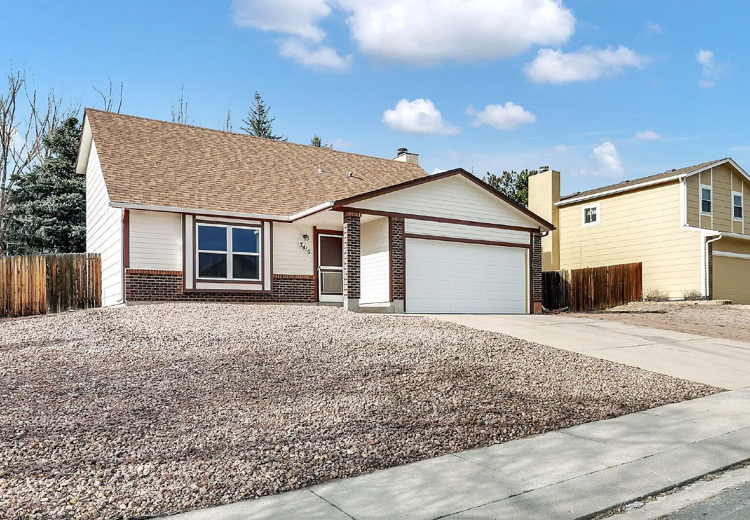 3 bed, 1.5 bath, 1604 sqft, $2,100 — Photo 1