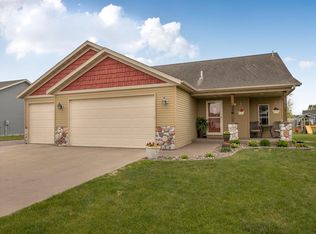 904 7th St NE, Rice, MN 56367