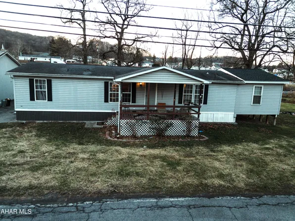 2635 Everett Rd, East Freedom, PA 16637