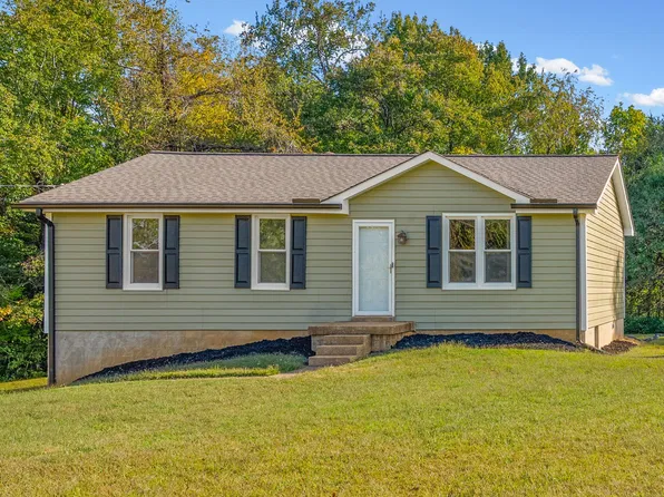 303 Carla Ct, Clarksville, TN 37043