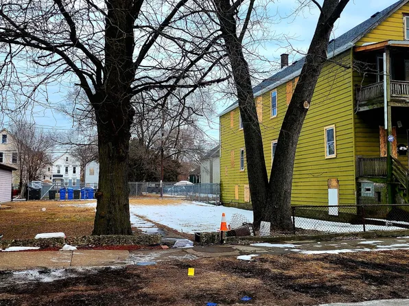 8507 S Brandon Ave, Chicago, IL 60617