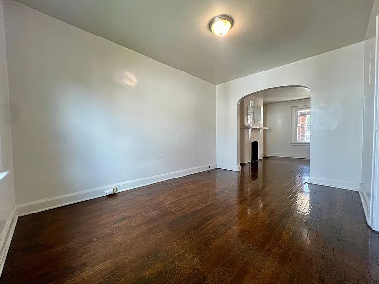 243 Halket Pl — Photo 4