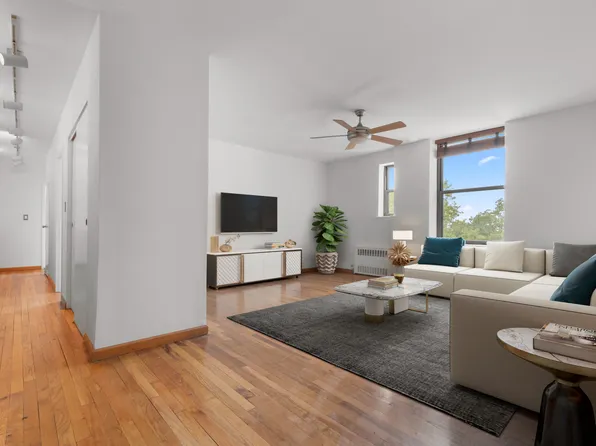 689 Ft Washington Avenue image 3 of 17