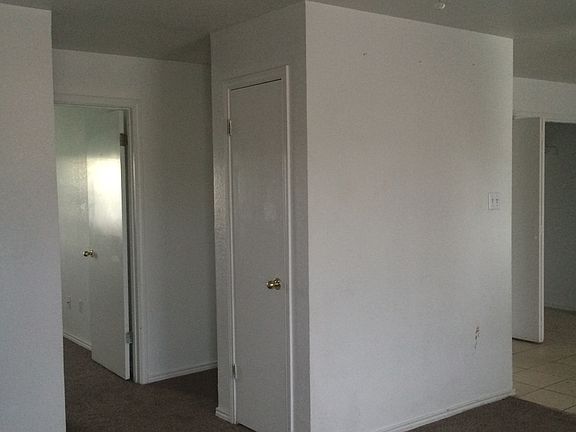5th image of 1802 Windward Dr APT D
