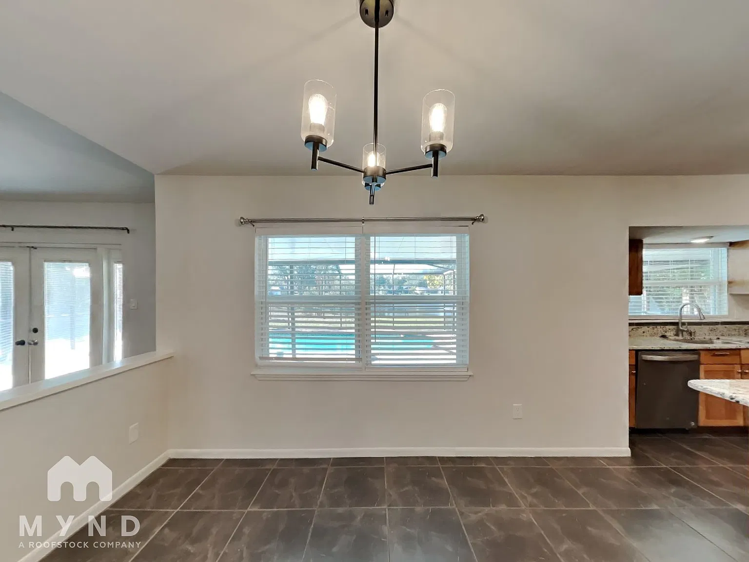 4 bed, 2.5 bath, 2556 sqft, $2,975 — Photo 3