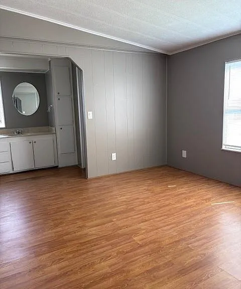 489 Swan Ln — Photo 6