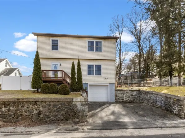 17 Delaware Avenue, Waterbury, CT 06708