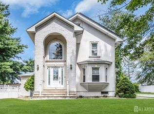 3 Lexington Dr, Piscataway, NJ