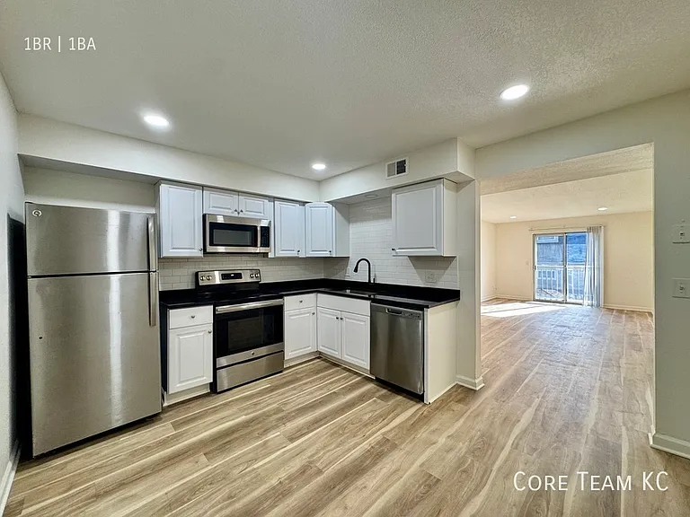 3815 Springfield St #2525-1B — Photo 1