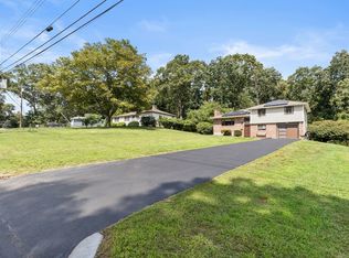 27 Lyman Rd, Framingham, MA 01701
