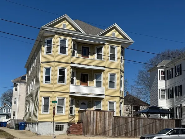 377 Earle St, New Bedford, MA 02746