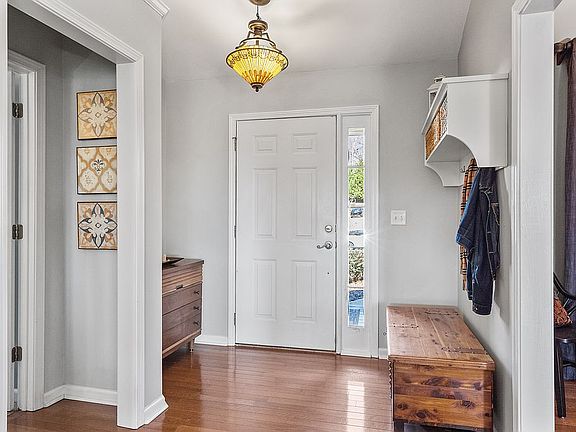 4th image of 7315 Lanier Cove Ct