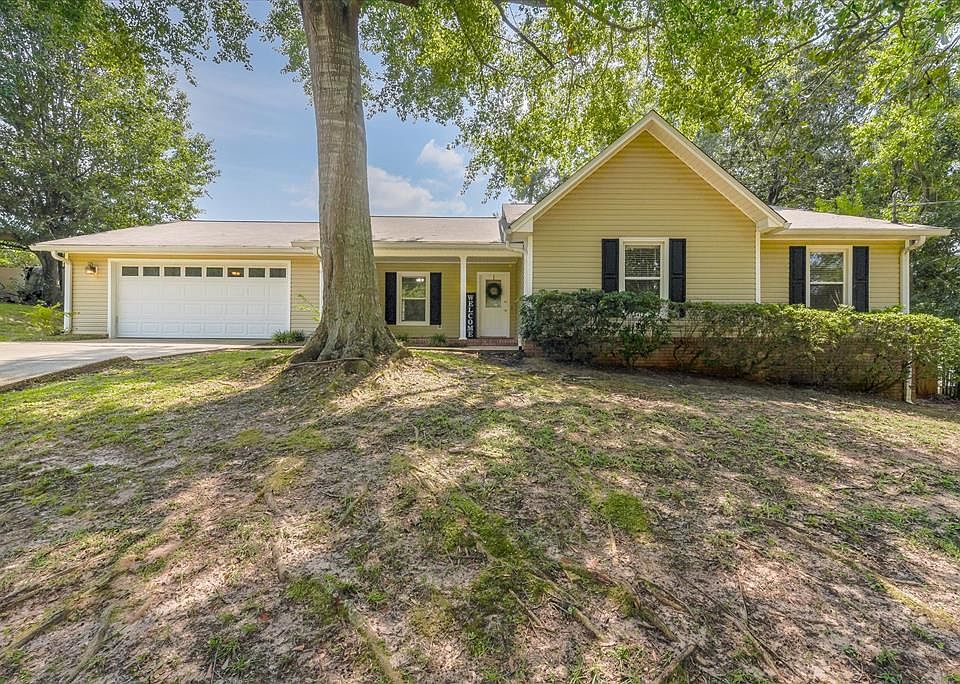 1st image of 102 Fieldbrook Dr