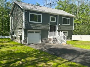 102 Wells Rd, Becket, MA 01223