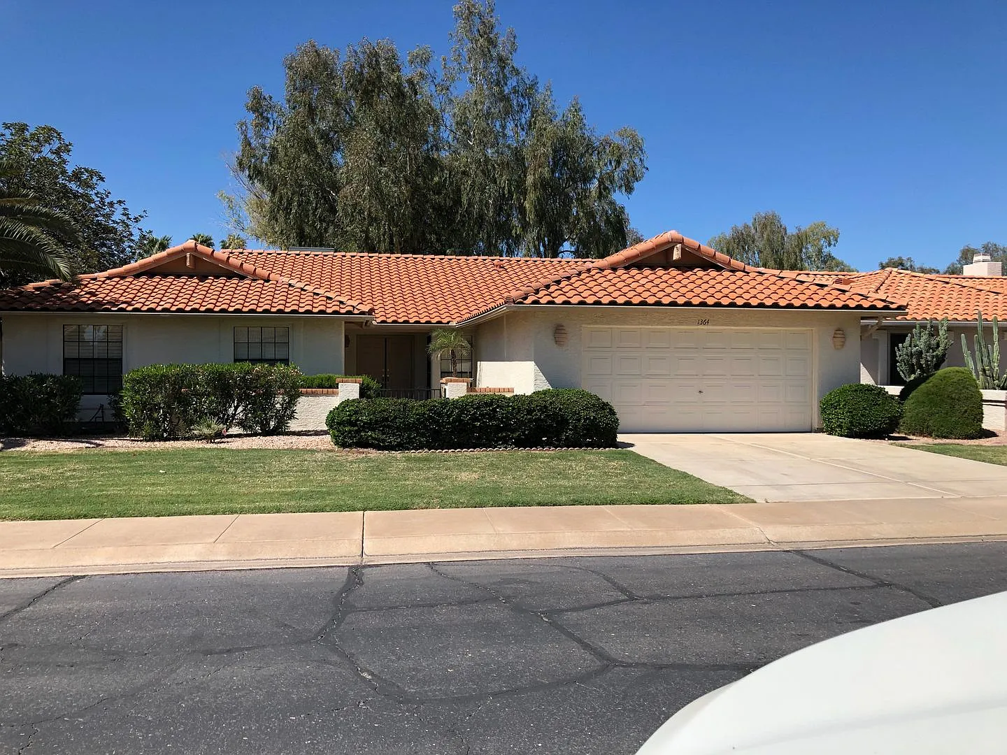 Amazing Golf Course Home in 45+ Active Adult Resort Community Available for April 16, 2026 throug... — Photo 3
