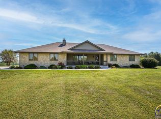 6230 SW Valencia Rd, Auburn, KS 66402