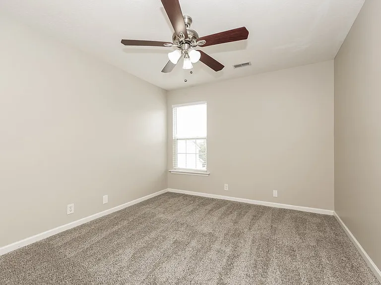 1017 Cheryl Ln — Photo 12